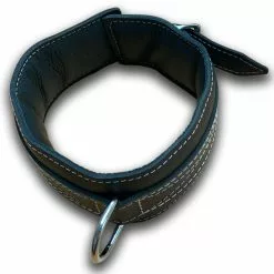 Gepolsterde Zwart Lederen Boeienset Met Contrasterende Stiksels Van NLLeather 12 Gepolsterde Zwart Lederen Boeienset Met Contrasterende Stiksels Van NLLeather -Bondage - Boeien Verkoopwinkel NLleather hals 2