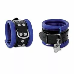 Saxos BDSM Toys Zwart-Blauwe Gepolsterde Lederen Polsboeien - 6,5 Cm Breed by Saxos
