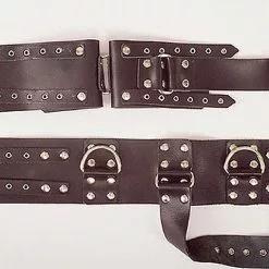Lederen Polsboeien Met Halsband Van Ledapol 408 7 Lederen Polsboeien Met Halsband Van Ledapol 408 -Bondage - Boeien Verkoopwinkel le 408 blk leather collar with wrist cuffs 408 26634