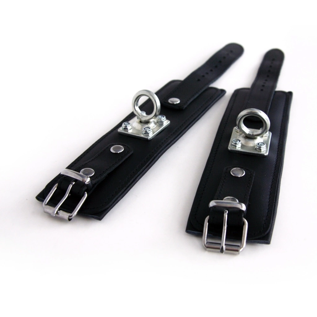 Saxos BDSM Toys Gepolsterde Zwart Lederen Polsboeien Met Stevige Roterende O-ring Van Saxos 4 Saxos BDSM Toys Gepolsterde Zwart Lederen Polsboeien Met Stevige Roterende O-ring Van Saxos - Afbeelding 2