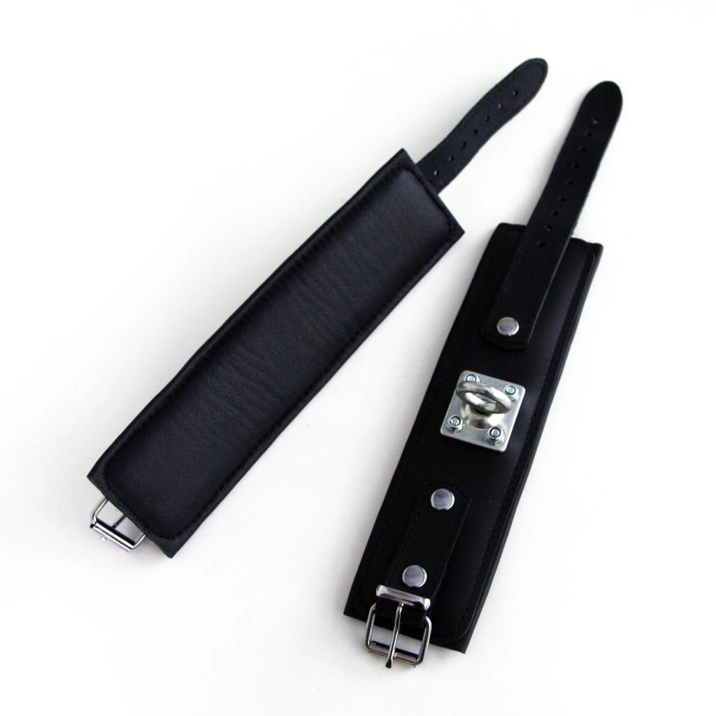 Saxos BDSM Toys Gepolsterde Zwart Lederen Polsboeien Met Stevige Roterende O-ring Van Saxos 5 Saxos BDSM Toys Gepolsterde Zwart Lederen Polsboeien Met Stevige Roterende O-ring Van Saxos - Afbeelding 3