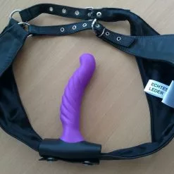 Saxos BDSM Toys Lederen Dildo-Buttplug Adapter Voor String / Slip / Strapon Van Saxos -Bondage - Boeien Verkoopwinkel os pa 01 leather buttplug adapter 15520